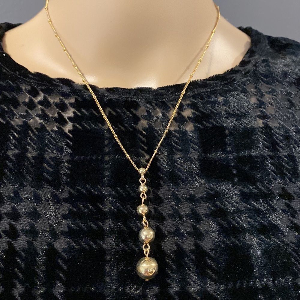 Avon set necklace / bracelet